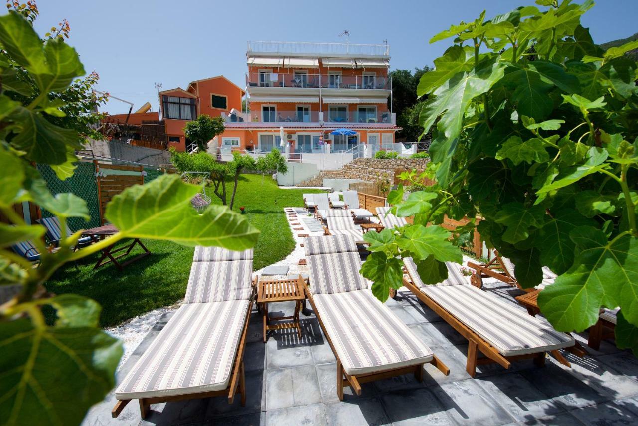 Tango Apartment On The Beach Палеокастрица Экстерьер фото